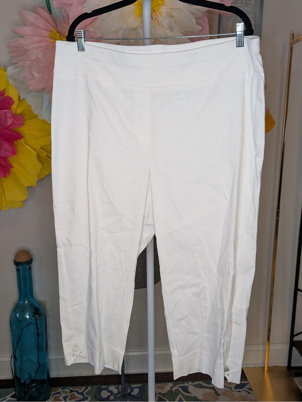 2172 - Ruby Rd. Women's White Capri Pants Size 20W